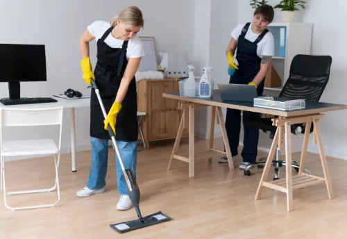 Nettoyage de bureau professionnel à Poullaouen
